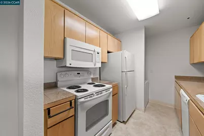 1430 Bel Air Dr #307, Concord, CA 94521 - Photo 12
