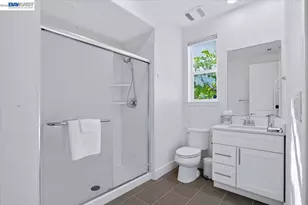 1826 Entrance Rd, Alameda, CA 94501 - Photo 8