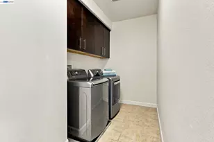 1565 McCandless Dr, Milpitas, CA 95035 - Photo 32
