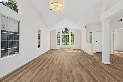 2921 Meadow Hawk Way, Antelope, CA 95843 - Photo 10