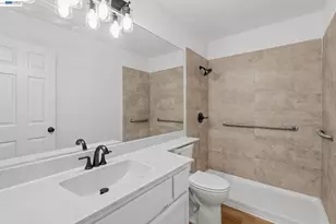 2921 Meadow Hawk Way, Antelope, CA 95843 - Photo 32