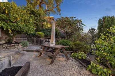 5624 Greenridge Rd, Castro Valley, CA 94552 - Photo 70
