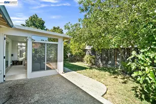 32510 Lake Temescal Ln, Fremont, CA 94555 - Photo 16