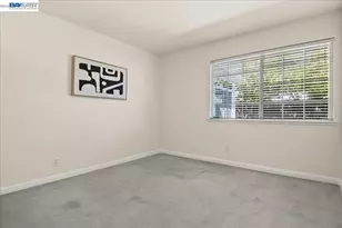 32510 Lake Temescal Ln, Fremont, CA 94555 - Photo 14