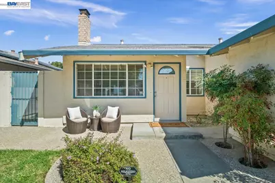 32510 Lake Temescal Ln, Fremont, CA 94555 - Photo 2