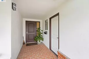 1952 Sandcreek Way, Alameda, CA 94501 - Photo 4