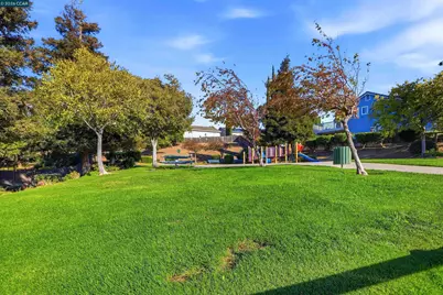 2348 Woodhill Dr, Pittsburg, CA 94565 - Photo 38