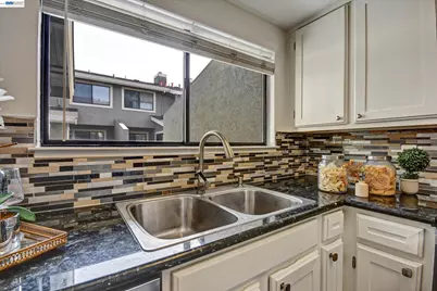 1163 Cherryview Ln, San Jose, CA 95118 - Photo 8