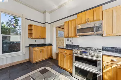 1715 Bay St, Alameda, CA 94501 - Photo 22