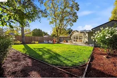 925 Juanita Dr, Lafayette, CA 94595 - Photo 62