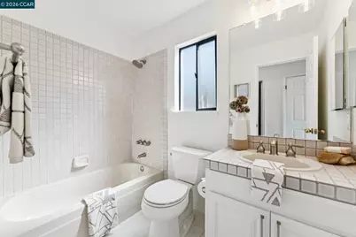 6317 Ridgemont Dr, Oakland, CA 94619 - Photo 28