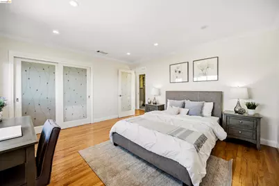 8745 Burr St, Oakland, CA 94605 - Photo 28