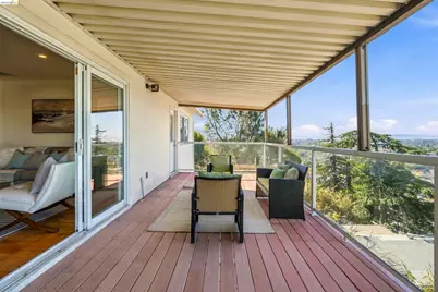 8745 Burr St, Oakland, CA 94605 - Photo 20