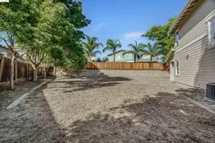 2571 Wakefield Ct, Brentwood, CA 94513 - Photo 30