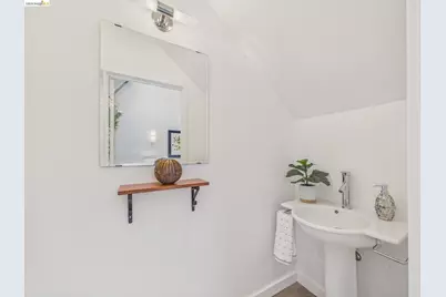 1695 15th #12, Oakland, CA 94607 - Photo 10