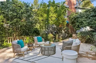 2556 Carisbrook Dr, Oakland, CA 94611 - Photo 56