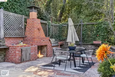 2556 Carisbrook Dr, Oakland, CA 94611 - Photo 68