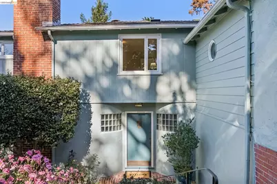 2556 Carisbrook Dr, Oakland, CA 94611 - Photo 10