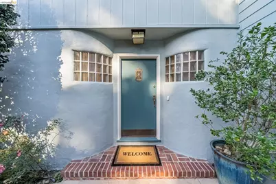 2556 Carisbrook Dr, Oakland, CA 94611 - Photo 12
