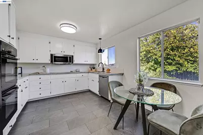 23070 Glenn Ellen, Hayward, CA 94541 - Photo 10