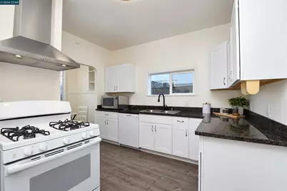 429 11th St, Pittsburg, CA 94565 - Photo 16