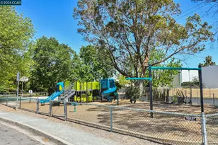 1036 Oak Grove Rd, Concord, CA 94518 - Photo 24
