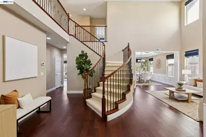 9 Tullach Pl, Hayward, CA 94542 - Photo 2