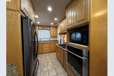 2386 106th Ave, Oakland, CA 94603 - Photo 8