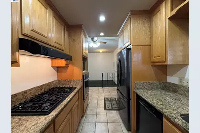 2386 106th Ave, Oakland, CA 94603 - Photo 10