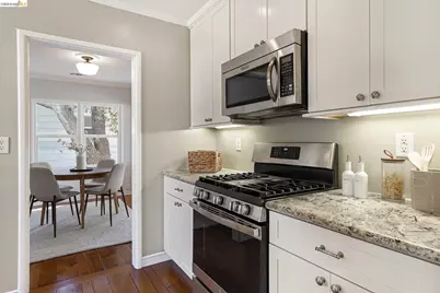 127 Covington St, Oakland, CA 94605 - Photo 14