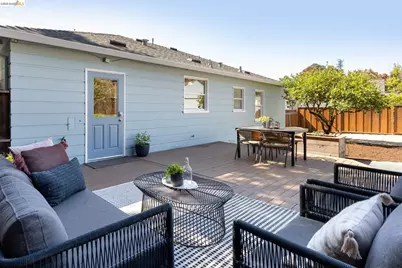 127 Covington St, Oakland, CA 94605 - Photo 26