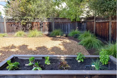 127 Covington St, Oakland, CA 94605 - Photo 28