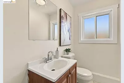 10760 Hellman St, Oakland, CA 94605 - Photo 30