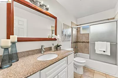 10760 Hellman St, Oakland, CA 94605 - Photo 24