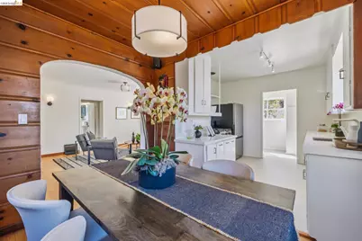 7531 Greenly Dr, Oakland, CA 94605 - Photo 12