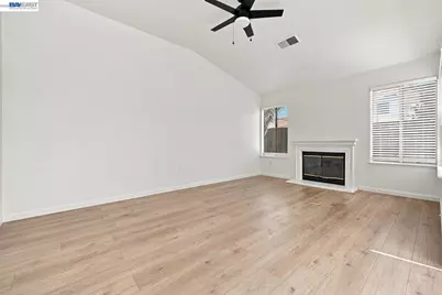 2222 Woodhill Dr, Pittsburg, CA 94565 - Photo 12