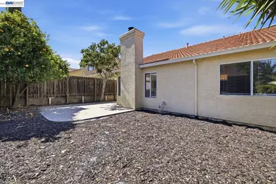 2222 Woodhill Dr, Pittsburg, CA 94565 - Photo 34
