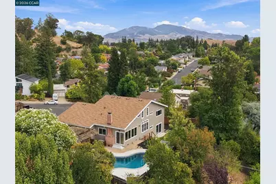 15 Citadel Ct, Pleasant Hill, CA 94523 - Photo 4