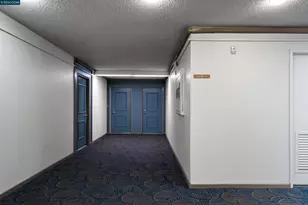 330 Civic Dr, Walnut Creek, CA 94596 - Photo 1