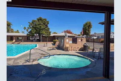 550 Hermitage Ct, San Jose, CA 95134 - Photo 50