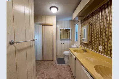 550 Hermitage Ct, San Jose, CA 95134 - Photo 22