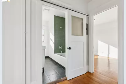 835 45th St, Oakland, CA 94608 - Photo 42