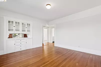 835 45th St, Oakland, CA 94608 - Photo 32