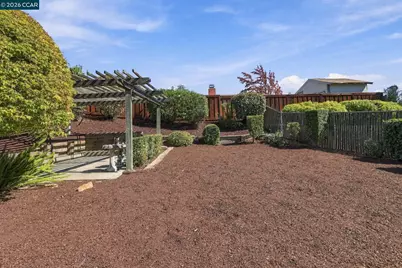 2641 Lassen Way, Pinole, CA 94564 - Photo 20