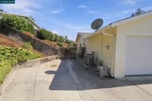 2641 Lassen Way, Pinole, CA 94564 - Photo 22