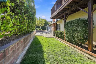 876 San Miquel Rd, Concord, CA 94518 - Photo 18