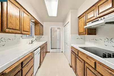 876 San Miquel Rd, Concord, CA 94518 - Photo 4