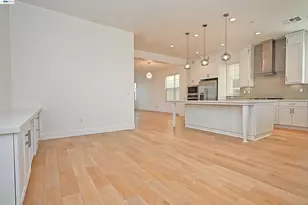 7168 Carneros Ln, Dublin, CA 94568 - Photo 8
