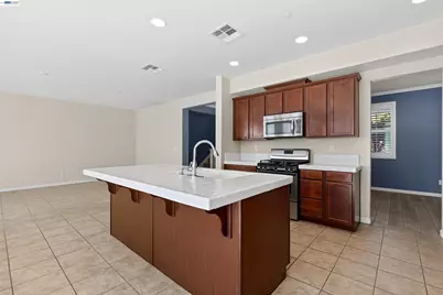290 Santa Clara Dr, Mountain House, CA 95391 - Photo 10