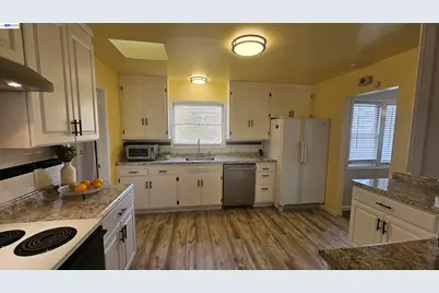 1441 170th Ave, Ashland, CA 94541 - Photo 8